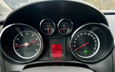 Opel Astra J, 2010 год, 720 000 рублей, 11 фотография
