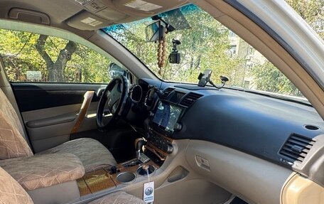 Toyota Highlander III, 2008 год, 1 700 000 рублей, 9 фотография