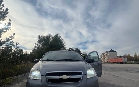 Chevrolet Aveo III, 2010 год, 340 000 рублей, 3 фотография