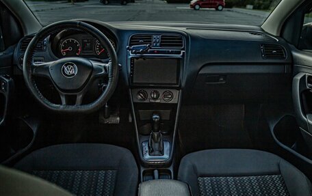 Volkswagen Polo VI (EU Market), 2018 год, 1 020 000 рублей, 14 фотография