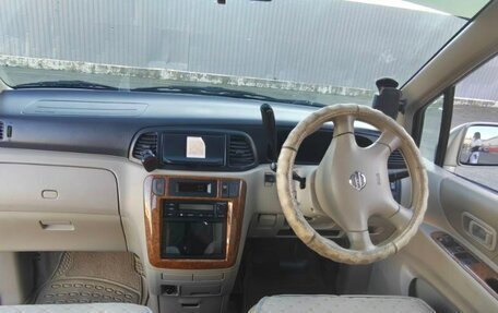 Nissan Prairie III, 2003 год, 520 000 рублей, 14 фотография