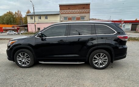 Toyota Highlander III, 2015 год, 2 530 000 рублей, 8 фотография