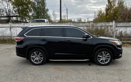 Toyota Highlander III, 2015 год, 2 530 000 рублей, 4 фотография