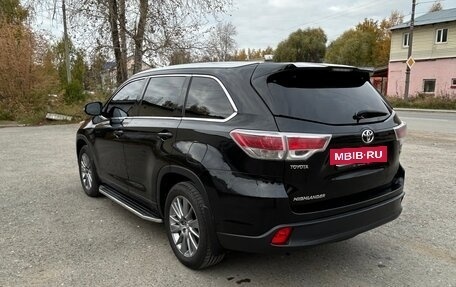 Toyota Highlander III, 2015 год, 2 530 000 рублей, 7 фотография