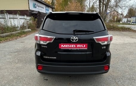 Toyota Highlander III, 2015 год, 2 530 000 рублей, 6 фотография