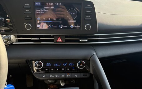 Hyundai Elantra, 2021 год, 2 300 000 рублей, 9 фотография