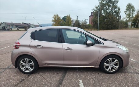 Peugeot 208 II, 2013 год, 800 000 рублей, 3 фотография