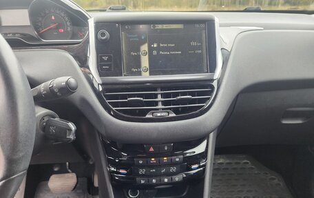 Peugeot 208 II, 2013 год, 800 000 рублей, 7 фотография