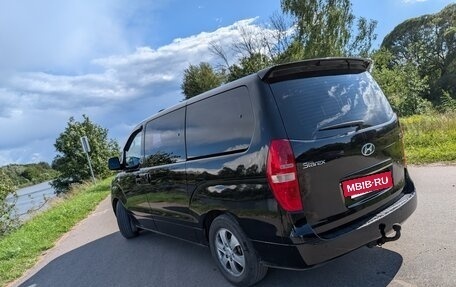Hyundai Grand Starex Grand Starex I рестайлинг 2, 2011 год, 1 649 000 рублей, 2 фотография