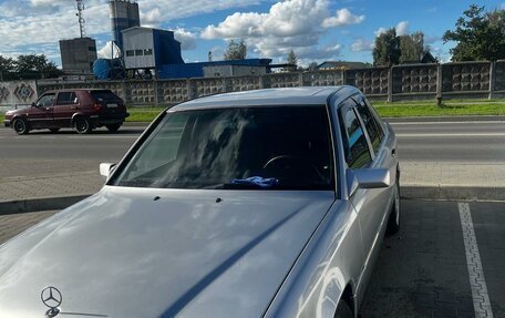 Mercedes-Benz E-Класс, 1994 год, 350 000 рублей, 4 фотография