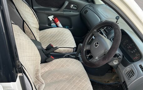 Mazda Familia, 2000 год, 300 000 рублей, 6 фотография