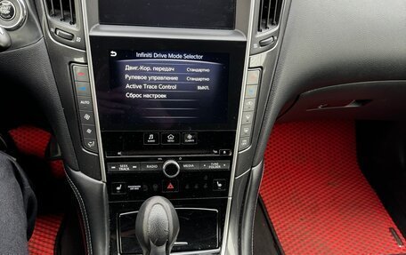 Infiniti Q50 I рестайлинг, 2015 год, 1 850 000 рублей, 13 фотография