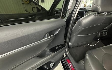 Toyota Camry, 2019 год, 2 900 000 рублей, 4 фотография