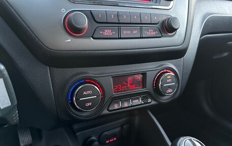 KIA Rio III рестайлинг, 2013 год, 1 200 000 рублей, 12 фотография