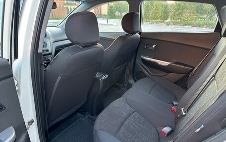 KIA Rio III рестайлинг, 2013 год, 1 200 000 рублей, 23 фотография