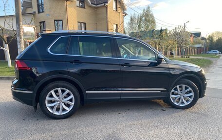 Volkswagen Tiguan II, 2017 год, 2 700 000 рублей, 4 фотография