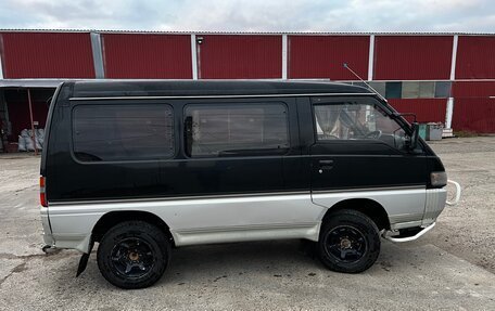 Mitsubishi Delica III, 1993 год, 800 000 рублей, 15 фотография