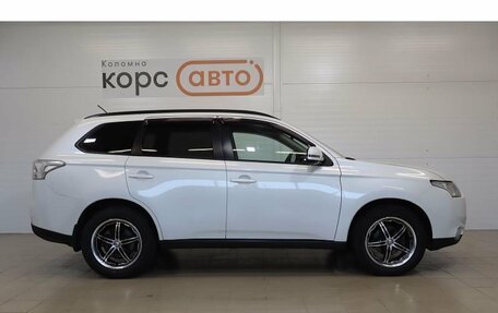 Mitsubishi Outlander III рестайлинг 3, 2014 год, 1 249 000 рублей, 4 фотография