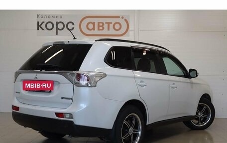Mitsubishi Outlander III рестайлинг 3, 2014 год, 1 249 000 рублей, 3 фотография