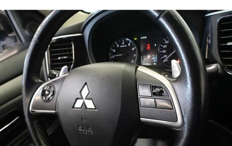 Mitsubishi Outlander III рестайлинг 3, 2014 год, 1 249 000 рублей, 8 фотография
