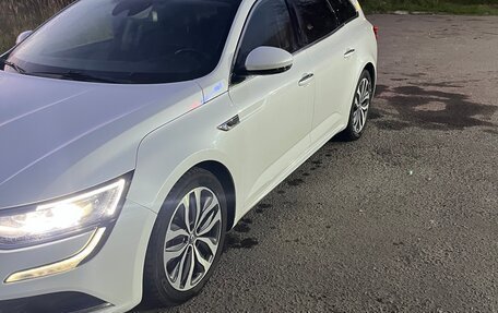 Renault Talisman, 2017 год, 1 500 000 рублей, 5 фотография