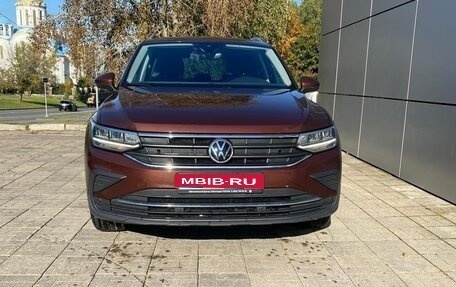 Volkswagen Tiguan II, 2021 год, 2 700 000 рублей, 1 фотография