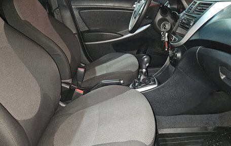 Hyundai Solaris II рестайлинг, 2012 год, 690 000 рублей, 12 фотография