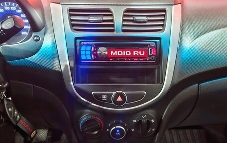 Hyundai Solaris II рестайлинг, 2012 год, 690 000 рублей, 11 фотография