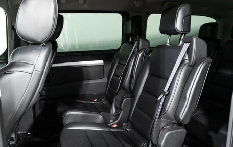 Peugeot Traveller I, 2018 год, 2 300 000 рублей, 10 фотография