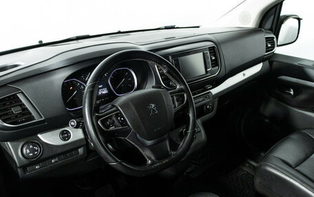 Peugeot Traveller I, 2018 год, 2 300 000 рублей, 11 фотография
