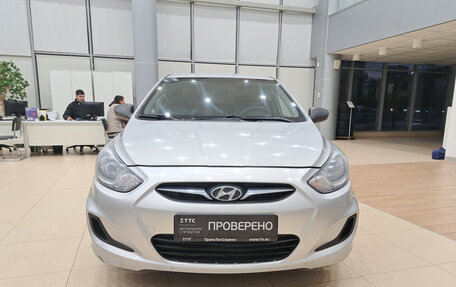 Hyundai Solaris II рестайлинг, 2013 год, 586 000 рублей, 2 фотография