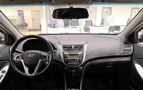 Hyundai Solaris II рестайлинг, 2013 год, 586 000 рублей, 17 фотография