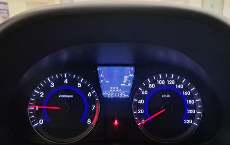 Hyundai Solaris II рестайлинг, 2013 год, 586 000 рублей, 16 фотография