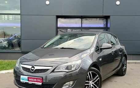 Opel Astra J, 2011 год, 729 000 рублей, 1 фотография