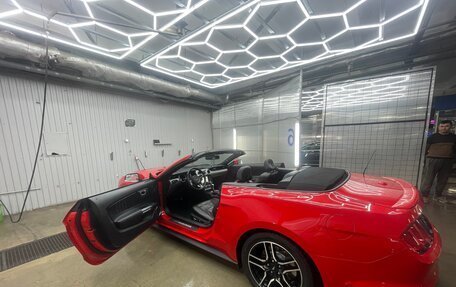 Ford Mustang VI рестайлинг, 2018 год, 3 180 000 рублей, 4 фотография