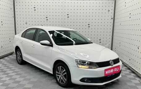 Volkswagen Jetta VI, 2013 год, 1 100 000 рублей, 2 фотография