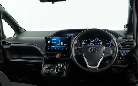 Toyota Noah III, 2019 год, 2 325 077 рублей, 7 фотография