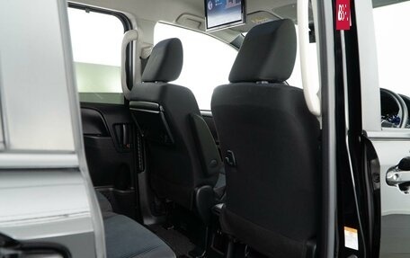 Toyota Noah III, 2019 год, 2 325 077 рублей, 14 фотография