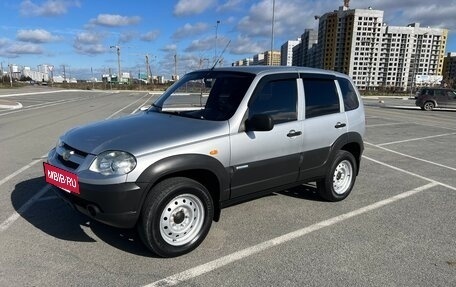 Chevrolet Niva I рестайлинг, 2009 год, 560 000 рублей, 3 фотография