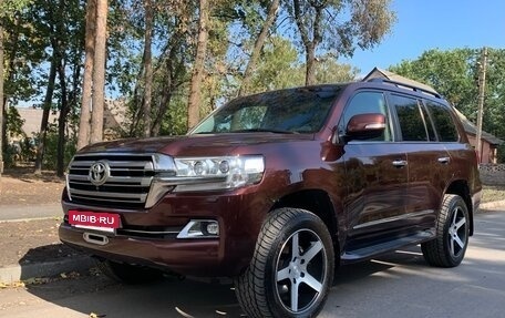 Toyota Land Cruiser 200, 2016 год, 6 100 000 рублей, 2 фотография
