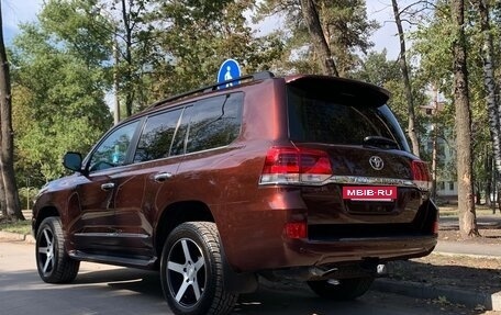 Toyota Land Cruiser 200, 2016 год, 6 100 000 рублей, 4 фотография