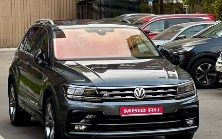 Volkswagen Tiguan II, 2019 год, 3 500 000 рублей, 1 фотография