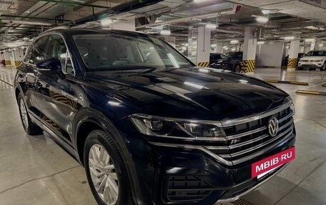 Volkswagen Touareg III, 2018 год, 6 000 000 рублей, 2 фотография