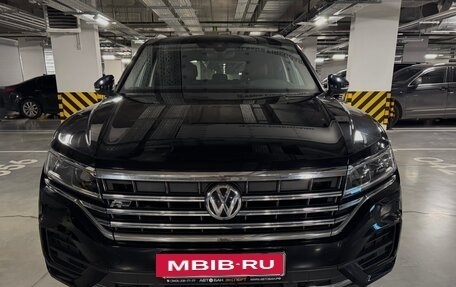 Volkswagen Touareg III, 2018 год, 6 000 000 рублей, 3 фотография
