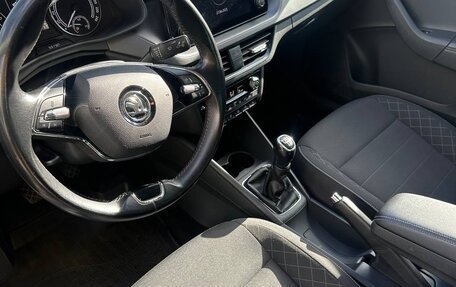 Skoda Rapid II, 2021 год, 1 650 000 рублей, 24 фотография