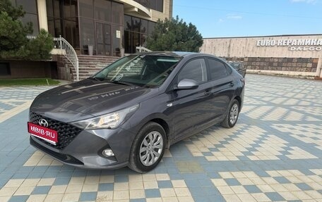Hyundai Solaris II рестайлинг, 2021 год, 1 420 000 рублей, 1 фотография