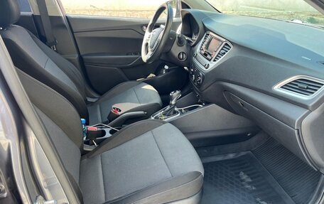Hyundai Solaris II рестайлинг, 2021 год, 1 420 000 рублей, 6 фотография