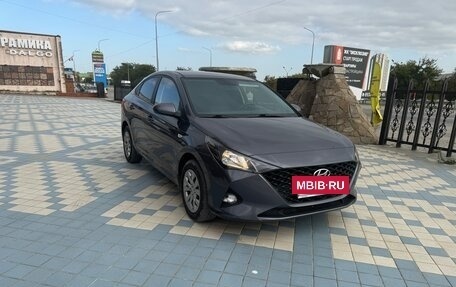 Hyundai Solaris II рестайлинг, 2021 год, 1 420 000 рублей, 2 фотография