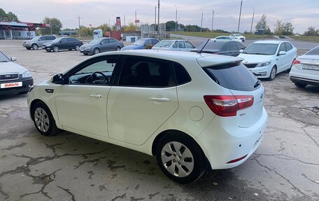 KIA Rio III рестайлинг, 2014 год, 880 000 рублей, 2 фотография