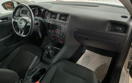 Volkswagen Jetta VI, 2015 год, 999 000 рублей, 12 фотография
